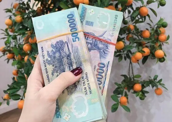 Mơ thấy được người khác cho tiền