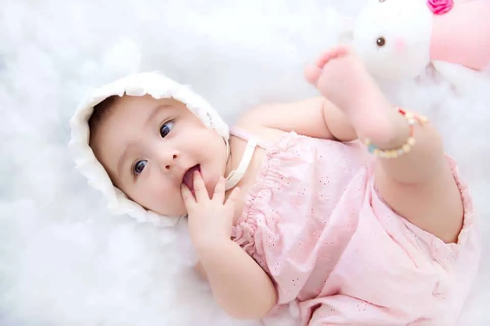 Mơ thấy sinh con gái