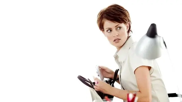 mơ thấy cộng sự lấy đồ của mình
