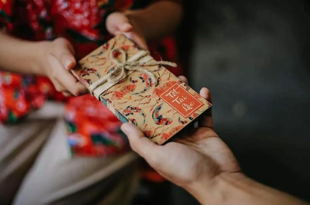 Mơ thấy được tiền lì xì đánh con gì