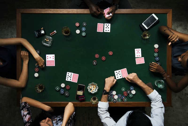 fold trong poker là gì