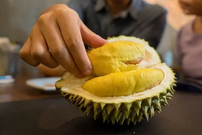 nằm mơ thấy ăn sầu riêng