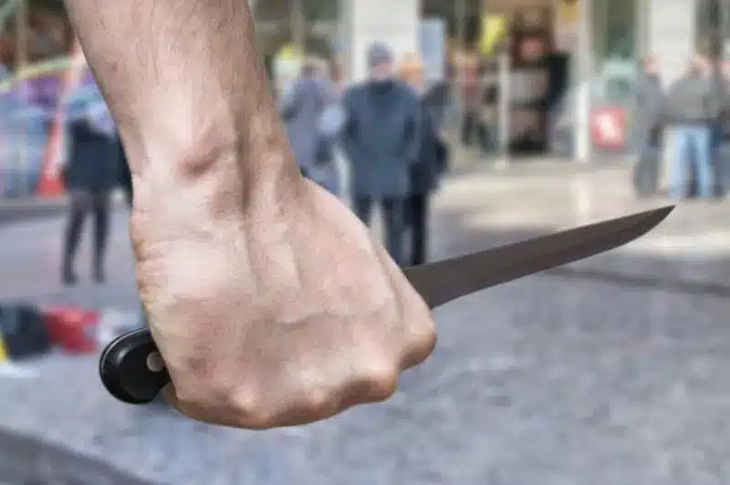 Giải mã ý nghĩa nằm mơ thấy bị chém