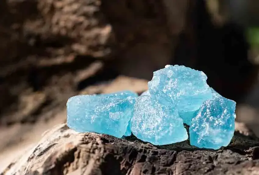 Chiêm bao thấy nhặt được đá quý